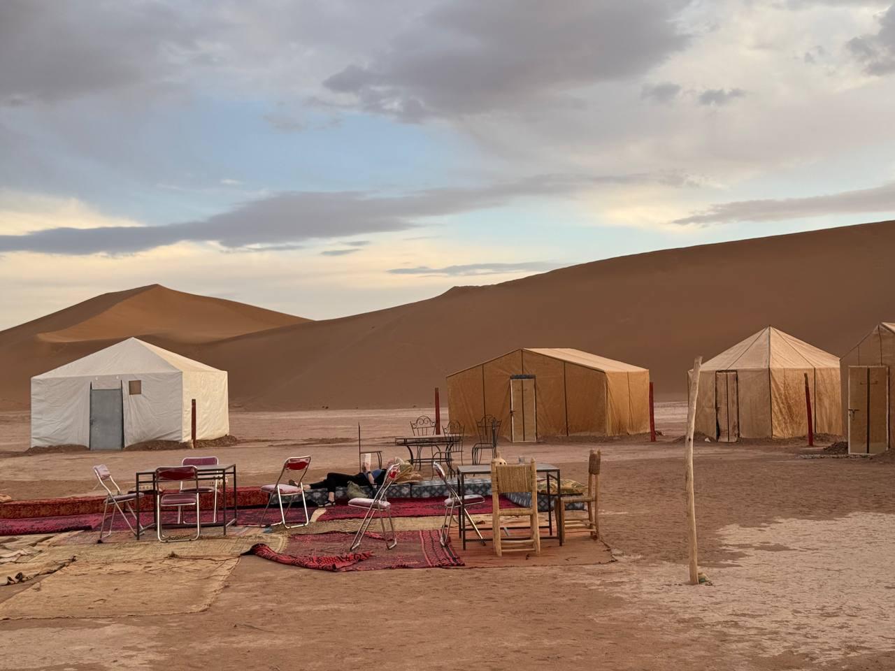 Campement dans les dunes d’Erg Chigaga
